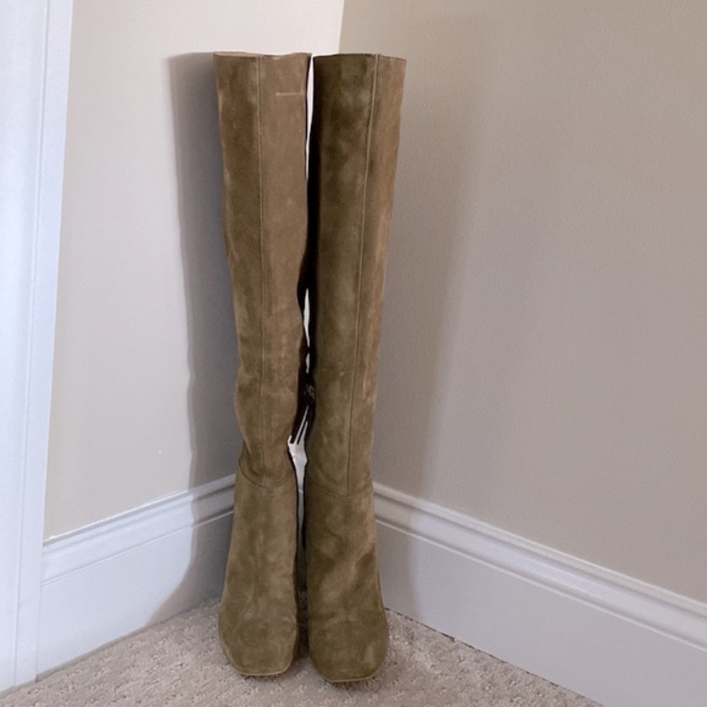 Free People “Liberty” suede over the knee boots 👢THESE BOOTS ARE 🔥